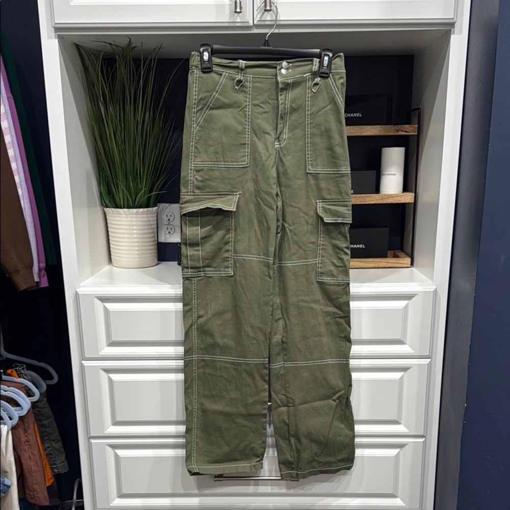 Charlotte Russe - SZ S Olive Green Cargo Pants